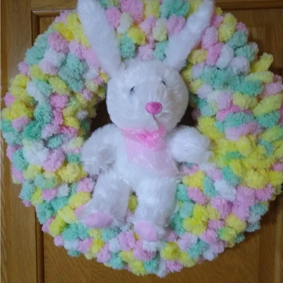 Handmade Loop Yarn Easter Wreaths - Picture 3 of 7